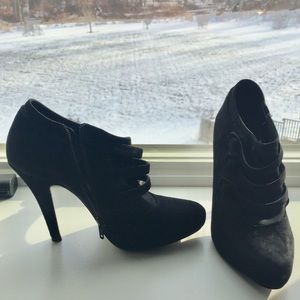 COPY - Jessica Simpson Booties size 6.5